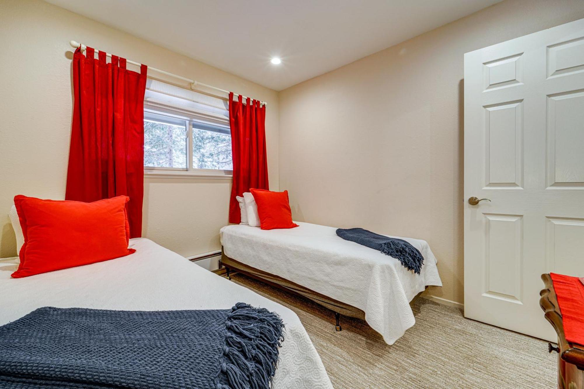 Tahoe Condo About 1 Mi To Diamond Peak Ski Resort! Инклайн-Виллидж Экстерьер фото