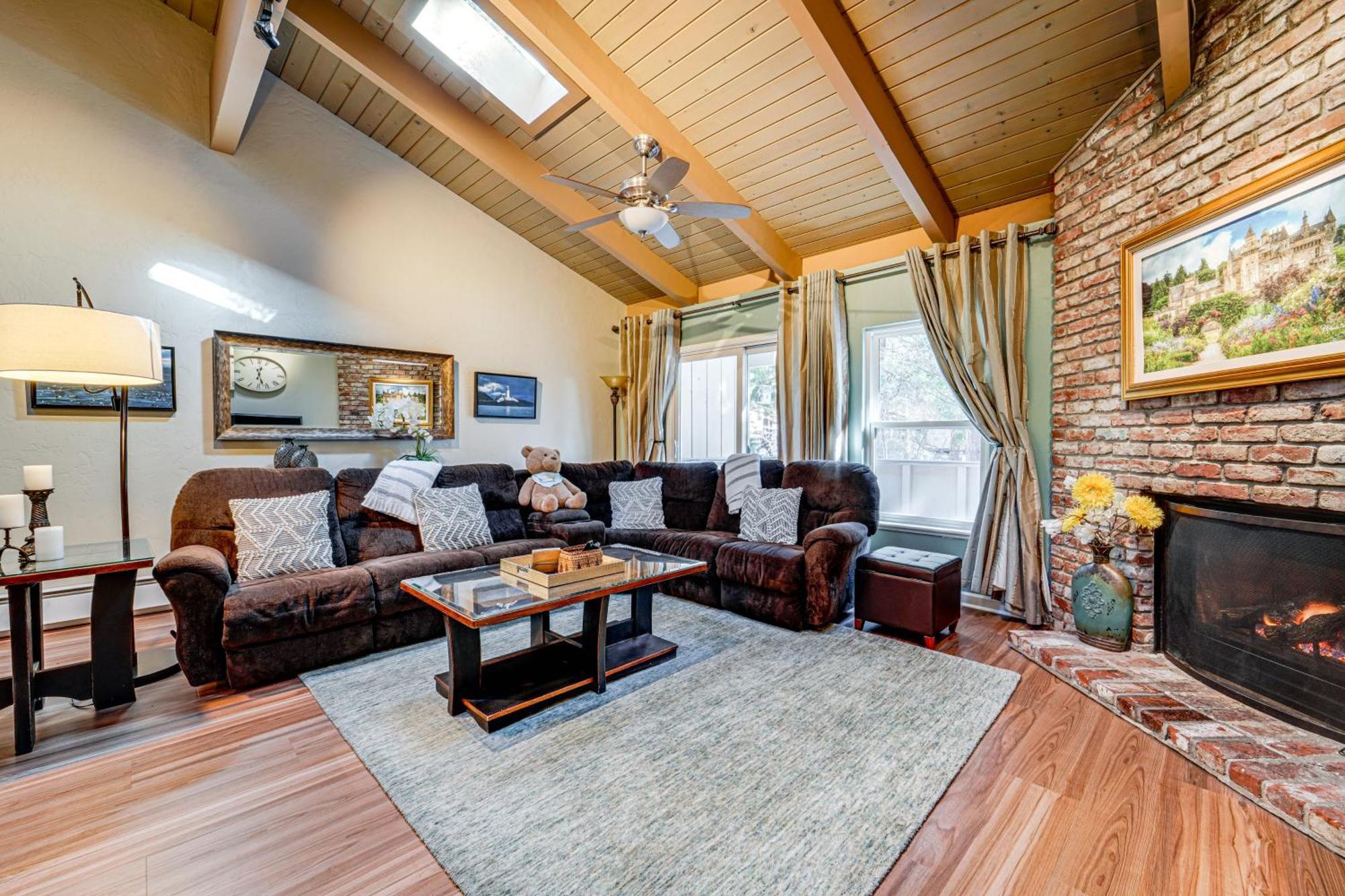 Tahoe Condo About 1 Mi To Diamond Peak Ski Resort! Инклайн-Виллидж Экстерьер фото